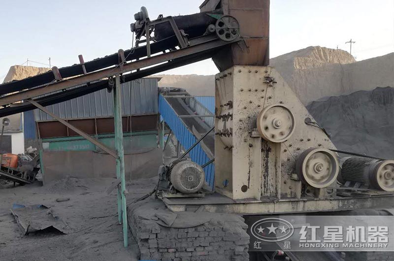 雙級(jí)破碎機(jī)可以打煤矸石嗎？優(yōu)缺點(diǎn)及實(shí)戰(zhàn)應(yīng)用