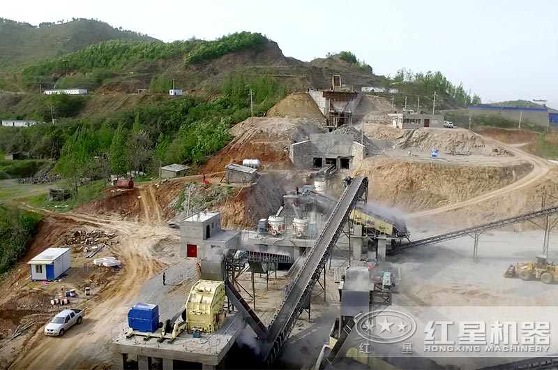 設(shè)計(jì)有處理回料流程的砂石破碎現(xiàn)場 設(shè)計(jì)有處理回料流程的砂石破碎現(xiàn)場