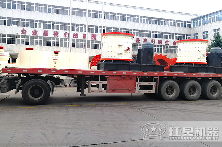 玻璃粉碎設備廠家發(fā)貨現(xiàn)場，快速投產(chǎn)用戶生產(chǎn)現(xiàn)場